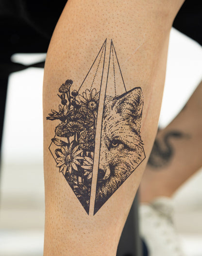 Geo Wolf & Flowers